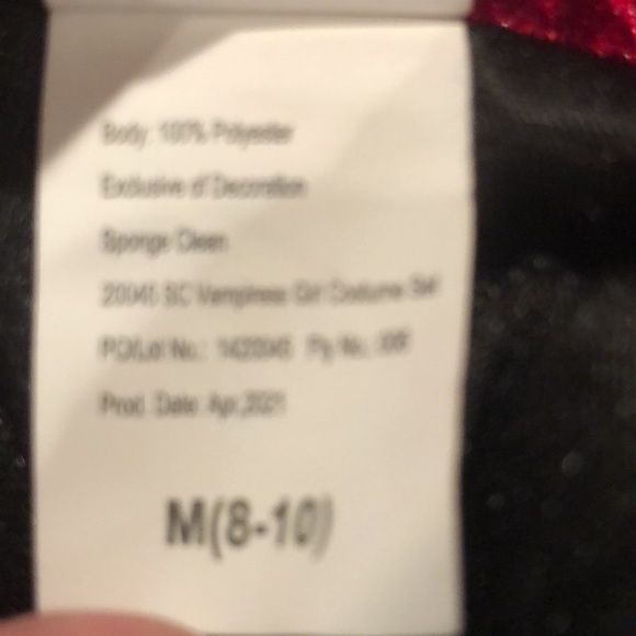 Vampira velveteen and lace black & red Halloween costume - Picture 15 of 16